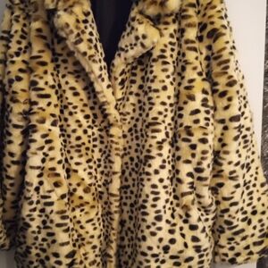 Leopard Print Faux Fur Coat...NEW Beautiful Size 3X